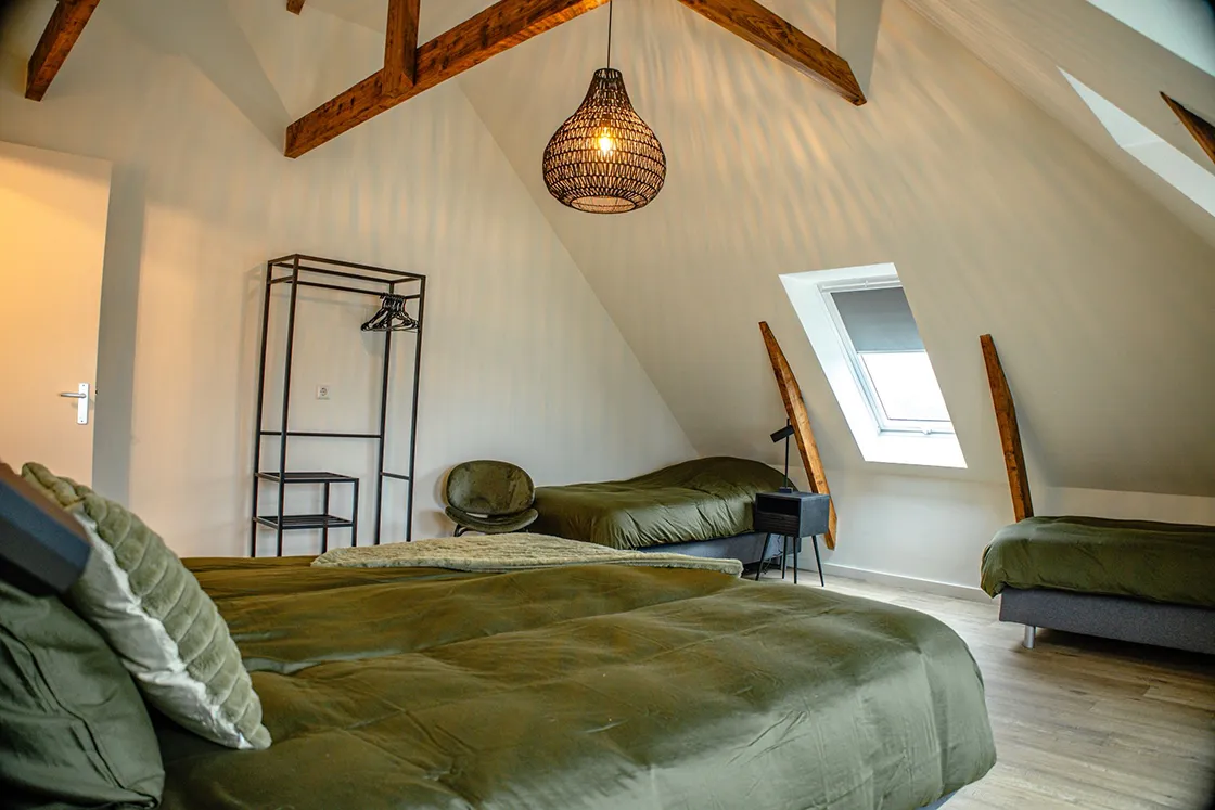 2-pers-bed-en-1-pers-bed